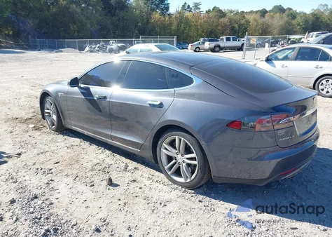 2015 Tesla Model S 70D/85D/P85D из США, поврежденный, VIN 5YJSA1S2XFF095168